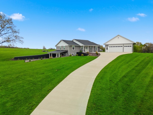 24-123 Wagon Wheel, LAKE CARROLL, Illinois 61046, 4 Bedrooms Bedrooms, ,3 BathroomsBathrooms,House,For Sale,Wagon Wheel,202602428