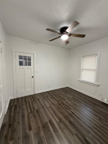 1211 21st, ROCKFORD, Illinois 61104, 2 Bedrooms Bedrooms, ,1 BathroomBathrooms,House,For Sale,21st,202602430