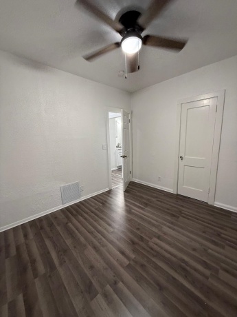 1211 21st, ROCKFORD, Illinois 61104, 2 Bedrooms Bedrooms, ,1 BathroomBathrooms,House,For Sale,21st,202602430