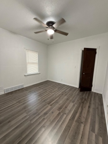 1211 21st, ROCKFORD, Illinois 61104, 2 Bedrooms Bedrooms, ,1 BathroomBathrooms,House,For Sale,21st,202602430