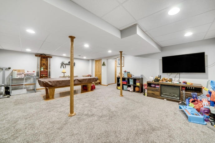 8604 Carradale, CALEDONIA, Illinois 61011, 4 Bedrooms Bedrooms, ,2 BathroomsBathrooms,House,For Sale,Carradale,202602431