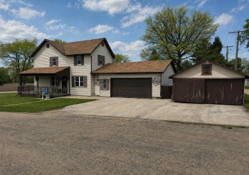 317 Walnut, SHANNON, Illinois 61078, 4 Bedrooms Bedrooms, ,2 BathroomsBathrooms,House,For Sale,Walnut,202602432