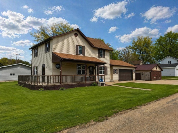 317 Walnut, SHANNON, Illinois 61078, 4 Bedrooms Bedrooms, ,2 BathroomsBathrooms,House,For Sale,Walnut,202602432