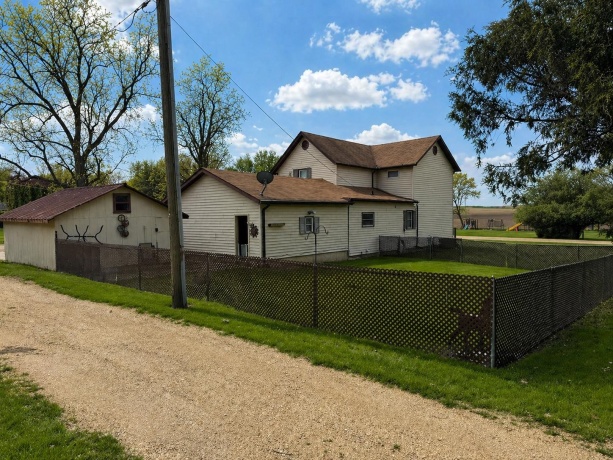 317 Walnut, SHANNON, Illinois 61078, 4 Bedrooms Bedrooms, ,2 BathroomsBathrooms,House,For Sale,Walnut,202602432