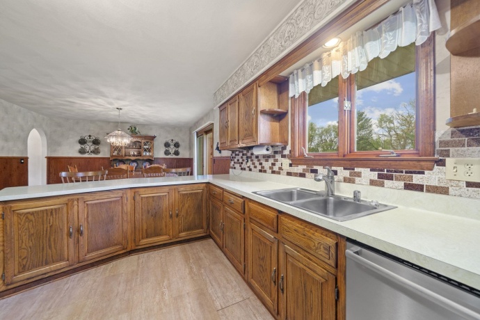 2600 East Ct, BELVIDERE, Illinois 61008, 6 Bedrooms Bedrooms, ,2 BathroomsBathrooms,House,For Sale,East Ct,202602433