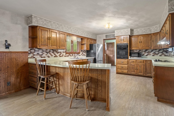 2600 East Ct, BELVIDERE, Illinois 61008, 6 Bedrooms Bedrooms, ,2 BathroomsBathrooms,House,For Sale,East Ct,202602433
