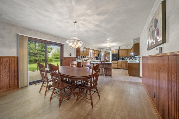 2600 East Ct, BELVIDERE, Illinois 61008, 6 Bedrooms Bedrooms, ,2 BathroomsBathrooms,House,For Sale,East Ct,202602433