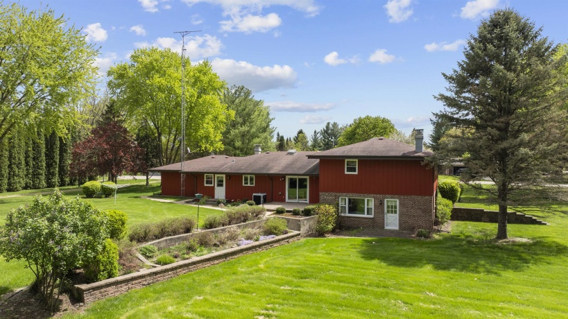 2600 East Ct, BELVIDERE, Illinois 61008, 6 Bedrooms Bedrooms, ,2 BathroomsBathrooms,House,For Sale,East Ct,202602433