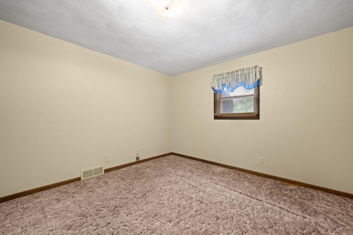 2600 East Ct, BELVIDERE, Illinois 61008, 6 Bedrooms Bedrooms, ,2 BathroomsBathrooms,House,For Sale,East Ct,202602433