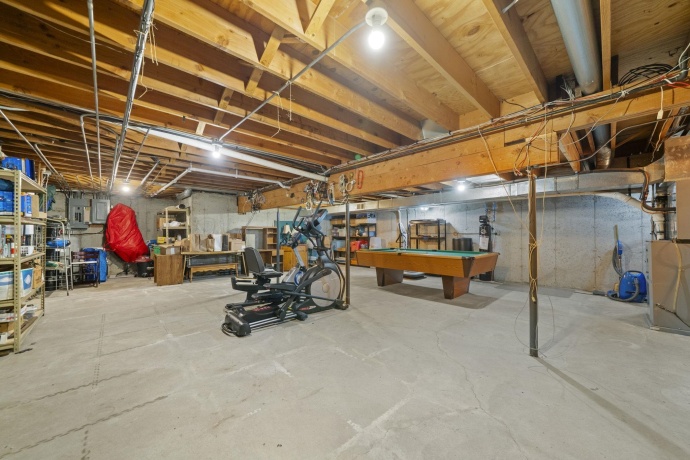 2600 East Ct, BELVIDERE, Illinois 61008, 6 Bedrooms Bedrooms, ,2 BathroomsBathrooms,House,For Sale,East Ct,202602433