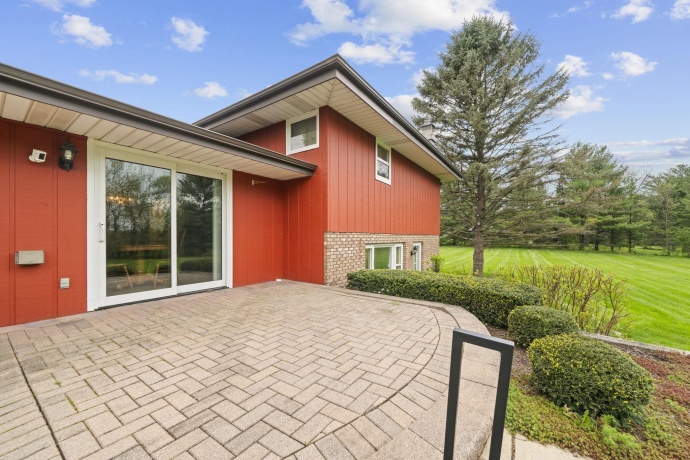 2600 East Ct, BELVIDERE, Illinois 61008, 6 Bedrooms Bedrooms, ,2 BathroomsBathrooms,House,For Sale,East Ct,202602433