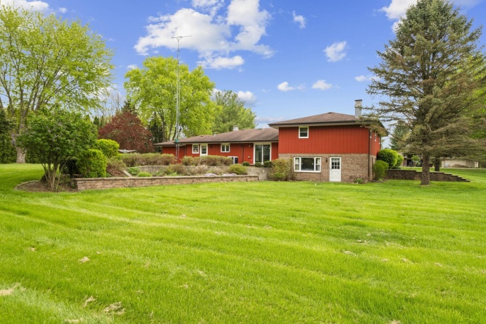 2600 East Ct, BELVIDERE, Illinois 61008, 6 Bedrooms Bedrooms, ,2 BathroomsBathrooms,House,For Sale,East Ct,202602433