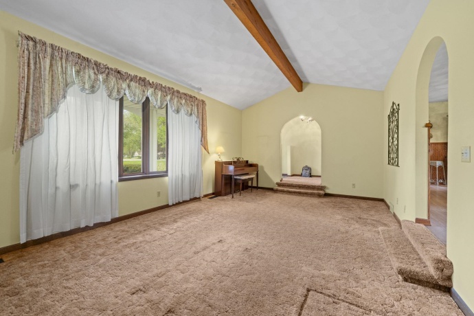 2600 East Ct, BELVIDERE, Illinois 61008, 6 Bedrooms Bedrooms, ,2 BathroomsBathrooms,House,For Sale,East Ct,202602433