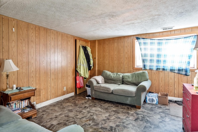 422 HENRIETTA, ROCKFORD, Illinois 61102, ,3 - 4 Units,For Sale,HENRIETTA,202602436