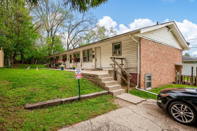 422 HENRIETTA, ROCKFORD, Illinois 61102, ,3 - 4 Units,For Sale,HENRIETTA,202602436