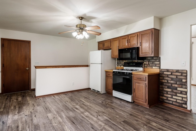 9804 Debbie, MACHESNEY PARK, Illinois 61115, 3 Bedrooms Bedrooms, ,1 BathroomBathrooms,House,For Sale,Debbie,202602438