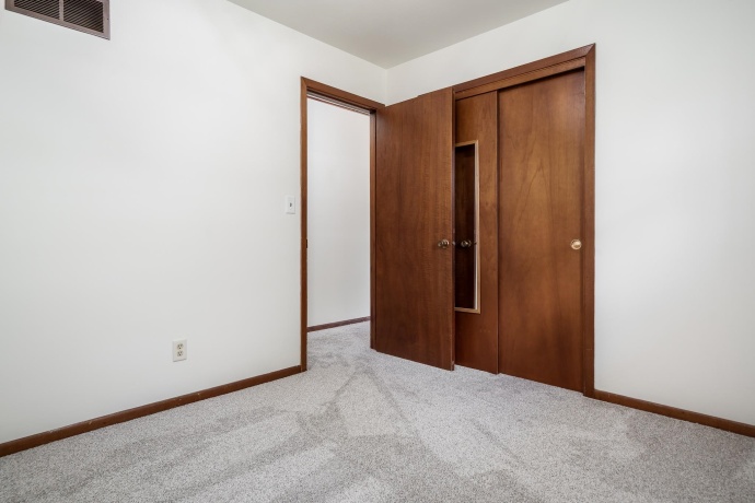 9804 Debbie, MACHESNEY PARK, Illinois 61115, 3 Bedrooms Bedrooms, ,1 BathroomBathrooms,House,For Sale,Debbie,202602438
