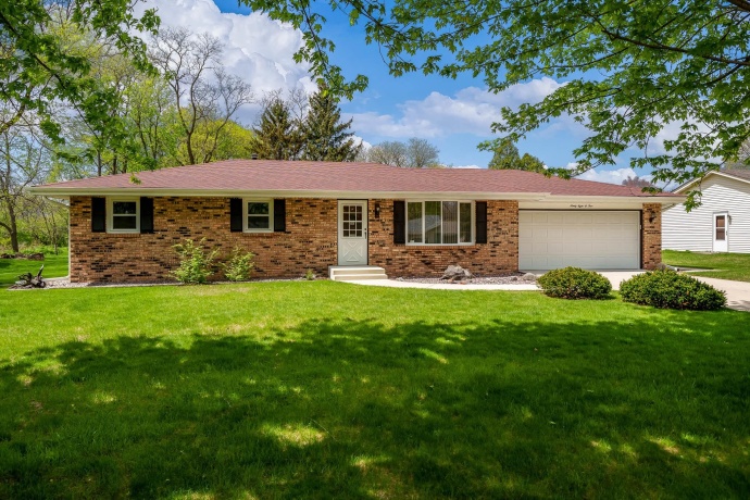 9804 Debbie, MACHESNEY PARK, Illinois 61115, 3 Bedrooms Bedrooms, ,1 BathroomBathrooms,House,For Sale,Debbie,202602438
