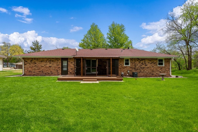 9804 Debbie, MACHESNEY PARK, Illinois 61115, 3 Bedrooms Bedrooms, ,1 BathroomBathrooms,House,For Sale,Debbie,202602438
