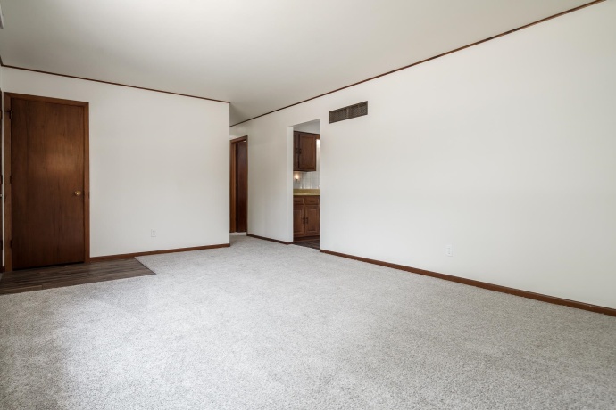 9804 Debbie, MACHESNEY PARK, Illinois 61115, 3 Bedrooms Bedrooms, ,1 BathroomBathrooms,House,For Sale,Debbie,202602438