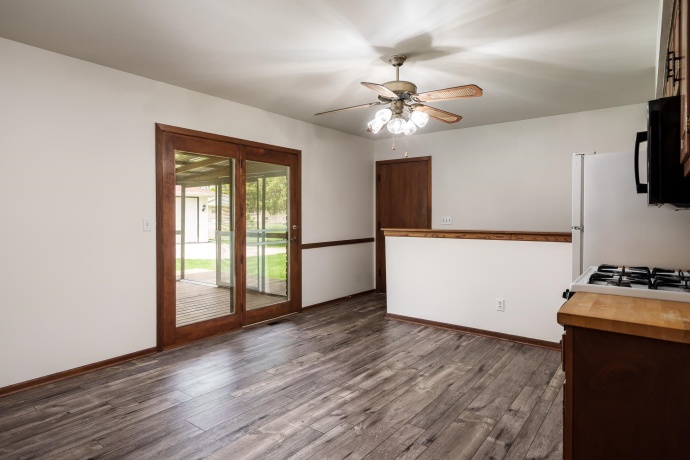 9804 Debbie, MACHESNEY PARK, Illinois 61115, 3 Bedrooms Bedrooms, ,1 BathroomBathrooms,House,For Sale,Debbie,202602438