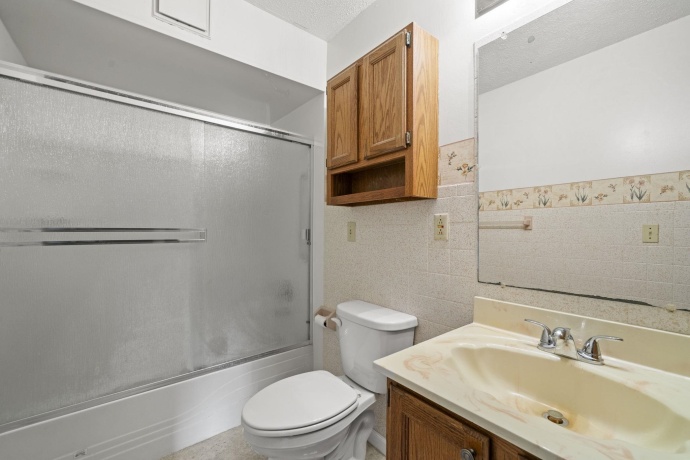 2108 Margaret, LOVES PARK, Illinois 61111, 3 Bedrooms Bedrooms, ,2 BathroomsBathrooms,House,For Sale,Margaret,202602439