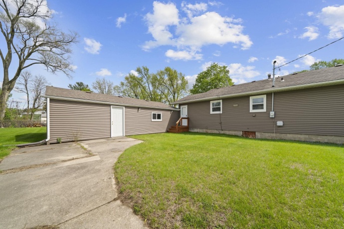 2108 Margaret, LOVES PARK, Illinois 61111, 3 Bedrooms Bedrooms, ,2 BathroomsBathrooms,House,For Sale,Margaret,202602439