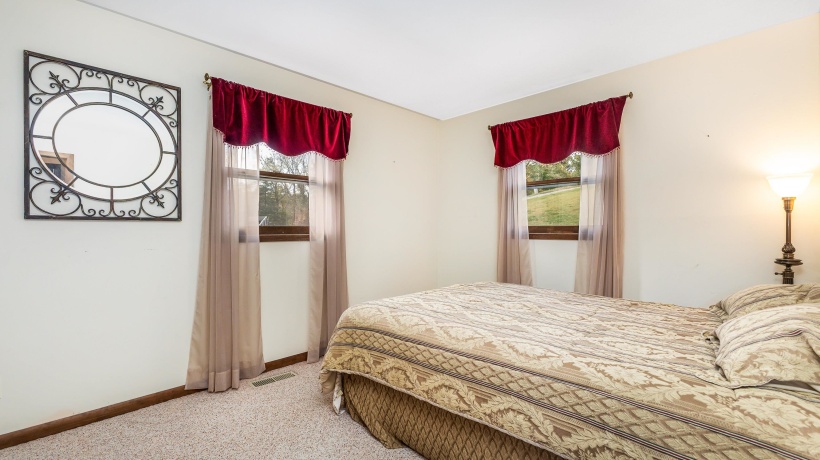 6 Meadow Path, GALENA, Illinois 61036, 2 Bedrooms Bedrooms, ,2 BathroomsBathrooms,House,For Sale,Meadow Path,202602442
