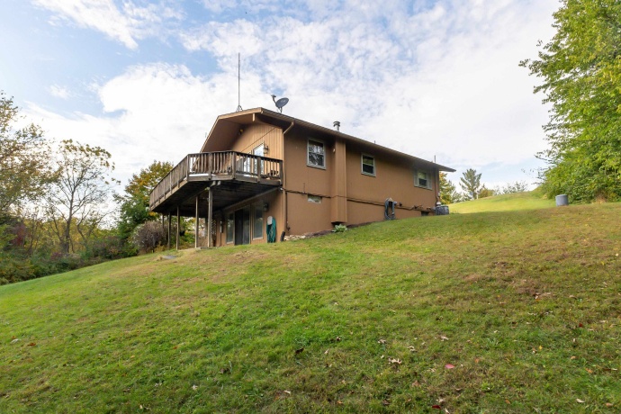 6 Meadow Path, GALENA, Illinois 61036, 2 Bedrooms Bedrooms, ,2 BathroomsBathrooms,House,For Sale,Meadow Path,202602442