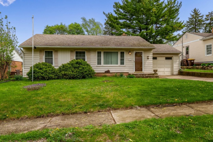 920 WOODLAND, ROCKFORD, Illinois 61108, 3 Bedrooms Bedrooms, ,2 BathroomsBathrooms,House,For Sale,WOODLAND,202602443