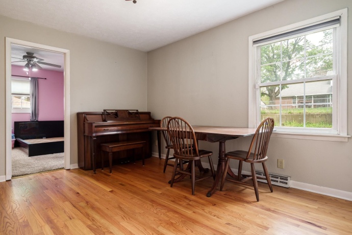 920 WOODLAND, ROCKFORD, Illinois 61108, 3 Bedrooms Bedrooms, ,2 BathroomsBathrooms,House,For Sale,WOODLAND,202602443