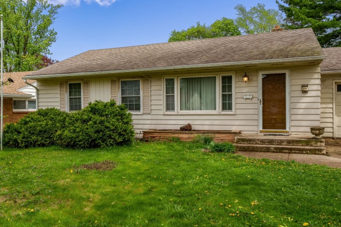 920 WOODLAND, ROCKFORD, Illinois 61108, 3 Bedrooms Bedrooms, ,2 BathroomsBathrooms,House,For Sale,WOODLAND,202602443