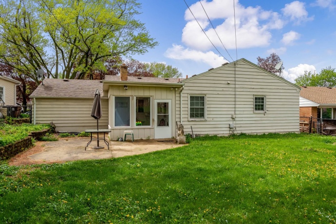920 WOODLAND, ROCKFORD, Illinois 61108, 3 Bedrooms Bedrooms, ,2 BathroomsBathrooms,House,For Sale,WOODLAND,202602443