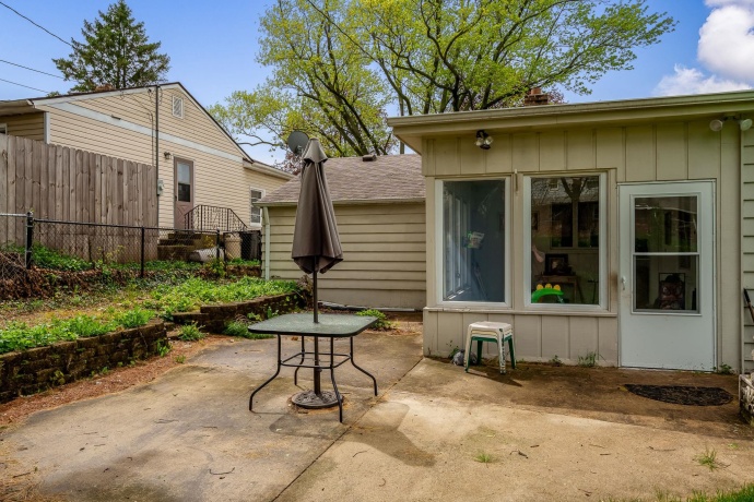 920 WOODLAND, ROCKFORD, Illinois 61108, 3 Bedrooms Bedrooms, ,2 BathroomsBathrooms,House,For Sale,WOODLAND,202602443
