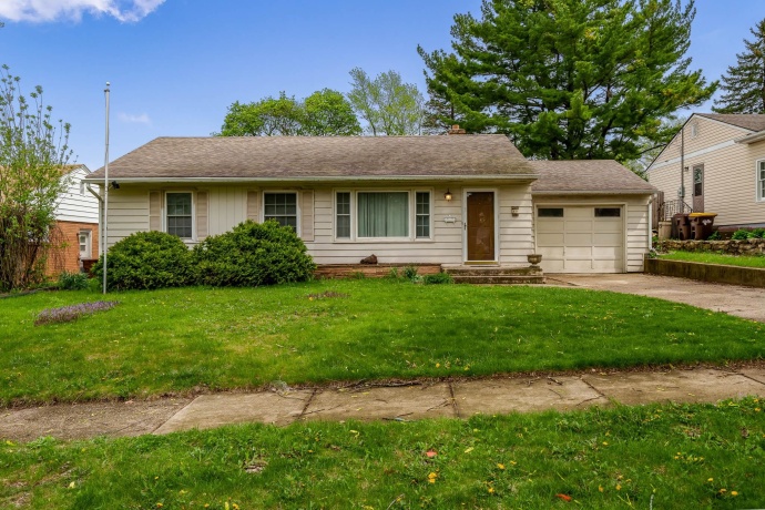 920 WOODLAND, ROCKFORD, Illinois 61108, 3 Bedrooms Bedrooms, ,2 BathroomsBathrooms,House,For Sale,WOODLAND,202602443