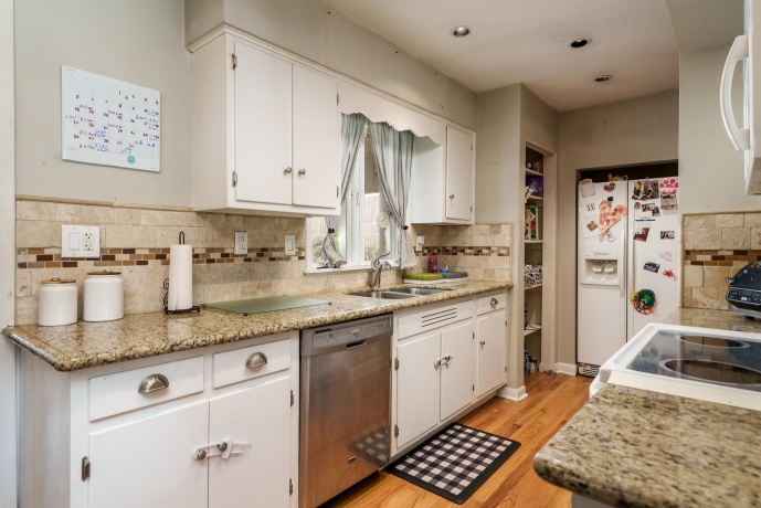 920 WOODLAND, ROCKFORD, Illinois 61108, 3 Bedrooms Bedrooms, ,2 BathroomsBathrooms,House,For Sale,WOODLAND,202602443