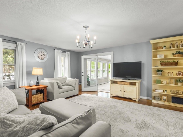 101 Hickory, SHANNON, Illinois 61078, 4 Bedrooms Bedrooms, ,2 BathroomsBathrooms,House,For Sale,Hickory,202602444