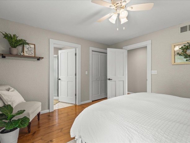 101 Hickory, SHANNON, Illinois 61078, 4 Bedrooms Bedrooms, ,2 BathroomsBathrooms,House,For Sale,Hickory,202602444