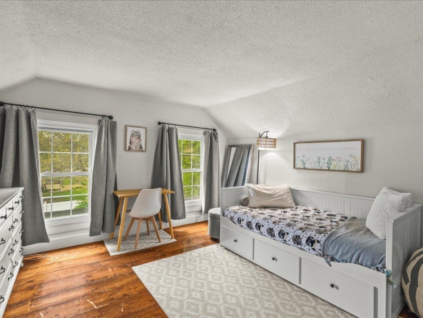 101 Hickory, SHANNON, Illinois 61078, 4 Bedrooms Bedrooms, ,2 BathroomsBathrooms,House,For Sale,Hickory,202602444