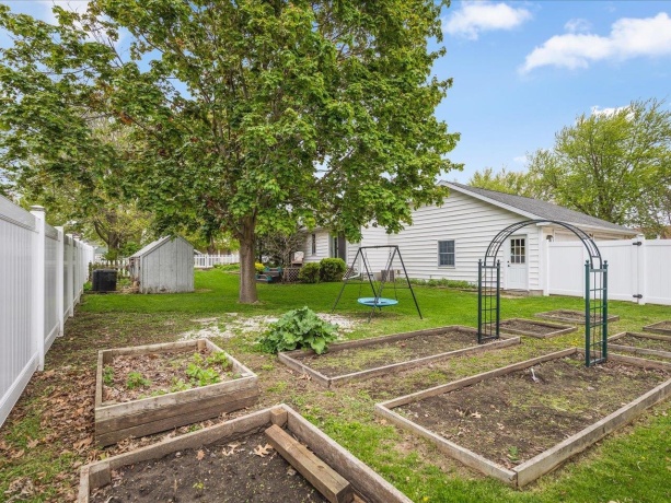 101 Hickory, SHANNON, Illinois 61078, 4 Bedrooms Bedrooms, ,2 BathroomsBathrooms,House,For Sale,Hickory,202602444