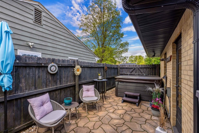 4615 NEWCASTLE, ROCKFORD, Illinois 61108, 2 Bedrooms Bedrooms, ,1 BathroomBathrooms,House,For Sale,NEWCASTLE,202602447