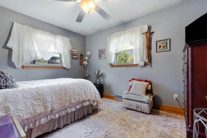 4615 NEWCASTLE, ROCKFORD, Illinois 61108, 2 Bedrooms Bedrooms, ,1 BathroomBathrooms,House,For Sale,NEWCASTLE,202602447