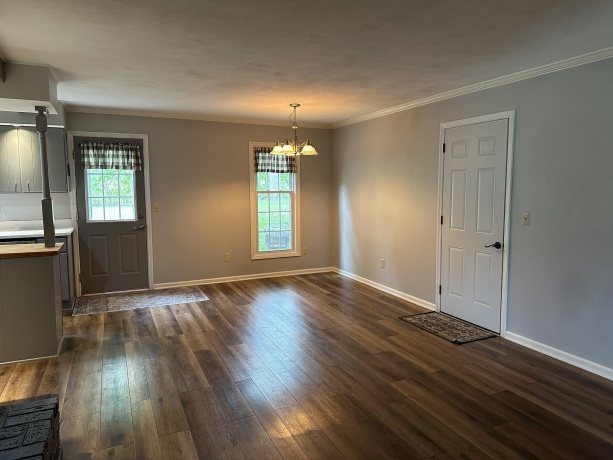 253 Park Crest Dr, FREEPORT, Illinois 61032, 4 Bedrooms Bedrooms, ,2 BathroomsBathrooms,House,For Sale,Park Crest Dr,202602449