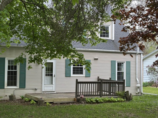 253 Park Crest Dr, FREEPORT, Illinois 61032, 4 Bedrooms Bedrooms, ,2 BathroomsBathrooms,House,For Sale,Park Crest Dr,202602449