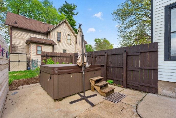 525 HURLBUT, BELVIDERE, Illinois 61008, 3 Bedrooms Bedrooms, ,2 BathroomsBathrooms,House,For Sale,HURLBUT,202602451