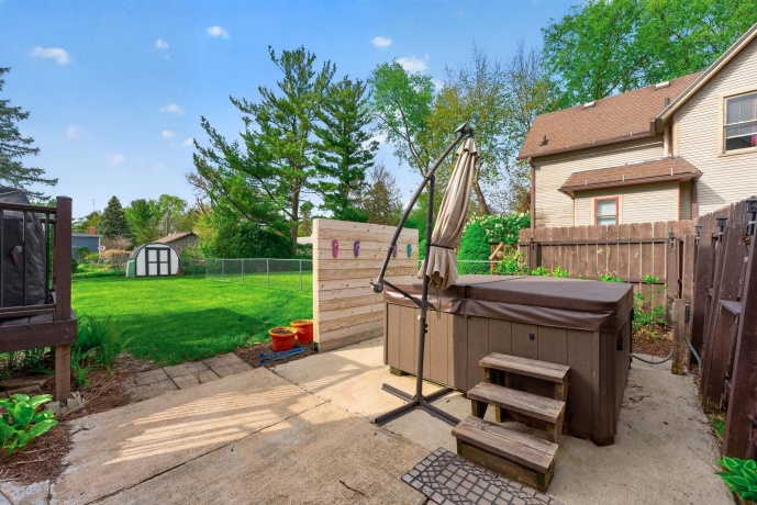 525 HURLBUT, BELVIDERE, Illinois 61008, 3 Bedrooms Bedrooms, ,2 BathroomsBathrooms,House,For Sale,HURLBUT,202602451