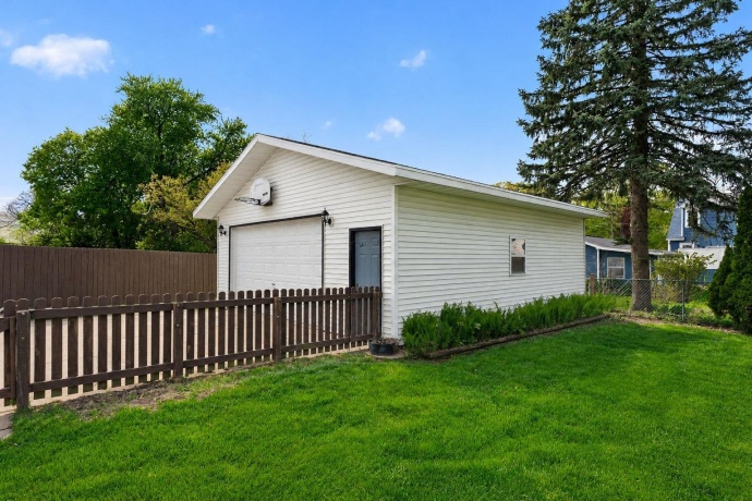 525 HURLBUT, BELVIDERE, Illinois 61008, 3 Bedrooms Bedrooms, ,2 BathroomsBathrooms,House,For Sale,HURLBUT,202602451