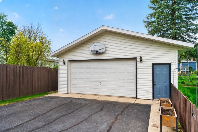 525 HURLBUT, BELVIDERE, Illinois 61008, 3 Bedrooms Bedrooms, ,2 BathroomsBathrooms,House,For Sale,HURLBUT,202602451