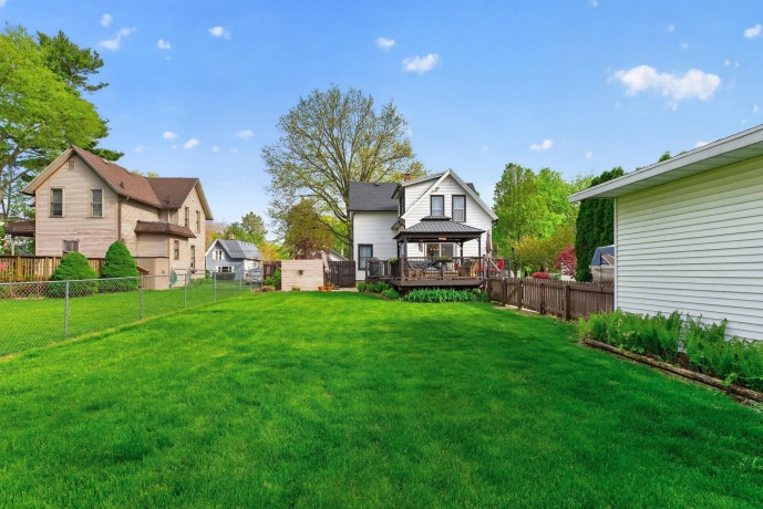 525 HURLBUT, BELVIDERE, Illinois 61008, 3 Bedrooms Bedrooms, ,2 BathroomsBathrooms,House,For Sale,HURLBUT,202602451