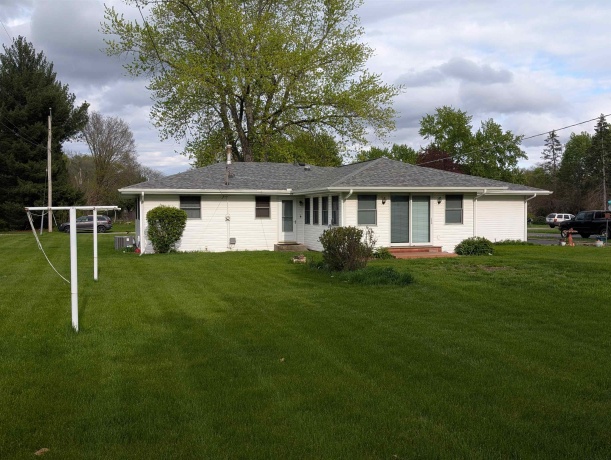 11188 3rd, ROSCOE, Illinois 61073, 3 Bedrooms Bedrooms, ,1 BathroomBathrooms,House,For Sale,3rd,202602453